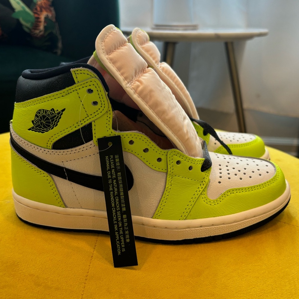 Jordan 1 Retro High OG Visionaire